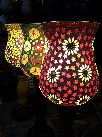 vícebarevné květinové lampy, osvětlená stínidla, barevné mozaikové lampy, Složité květinové vzory, stolní lampy, dekorativní osvětlení, Mozaické osvětlení, Květinové designové lampy, živé lampy, umělecké lampy, osvětlené květinové lampy