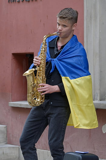 ukrajinská vlajka, pouliční umělec, saxofon, hudba, ulice, městský, Ukrajinský hudebník, hudebník, pouliční muzikant
