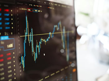 Grafici di trading finanziari, Tendenze del mercato azionario, Monitorare il primo piano, Vista dettagliata, grafici finanziari, Analisi del trading, dati di mercato, Tendenze delle scorte, monitor finanziario, interfaccia di trading, Analisi di mercato