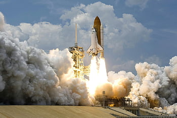 lancio di razzi spaziali, Space Shuttle, lancio del razzo, enormi nuvole di fumo, cielo luminoso, lancio potente, sito di lancio, esplorazione dello spazio, Tecnologia aerospaziale, nasa, Missione spaziale