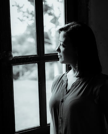 dívka, okno, Černá bílá, žena, odraz, pokoj, místnost, tvář, smutný, portrét, smutná dívka, Modelka