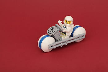 lego, koloběžka, prostor, astronaut, hračka, červené pozadí, Kánon 100 mm, moc, 2015, Únor, rover