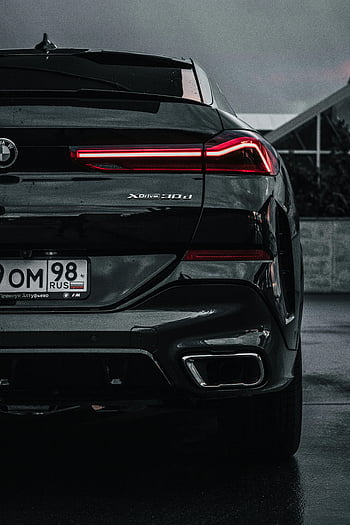 黒い車、 クローズアップ写真、 BMW、 点灯テールライト、 光沢のあるエンブレム、 ダークビュー、 駐車中の車、 Xドライブ30d、 背面図、 ナンバープレート、 ロシア車