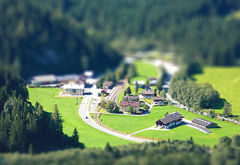 letecký snímek, domy, venkovské vesnice, Efekt naklonění, Miniaturní vzhled, okouzlující vesnice, letecký pohled, zelená krajina, Domy venkova, pohled
