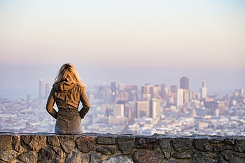 žena, rock platforma, San Francisco, panoráma, denní světlo, městské krásy, výhled na město, malebný výhled, cestovní fotografie, turistická destinace, panoráma města