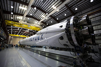 spacex falcon raketa, hangár, průmyslová světla, letectví a kosmonautiky, inženýrství, pohon, technologie, Vývojové zařízení SpaceX, texas, Spojené státy, bílý