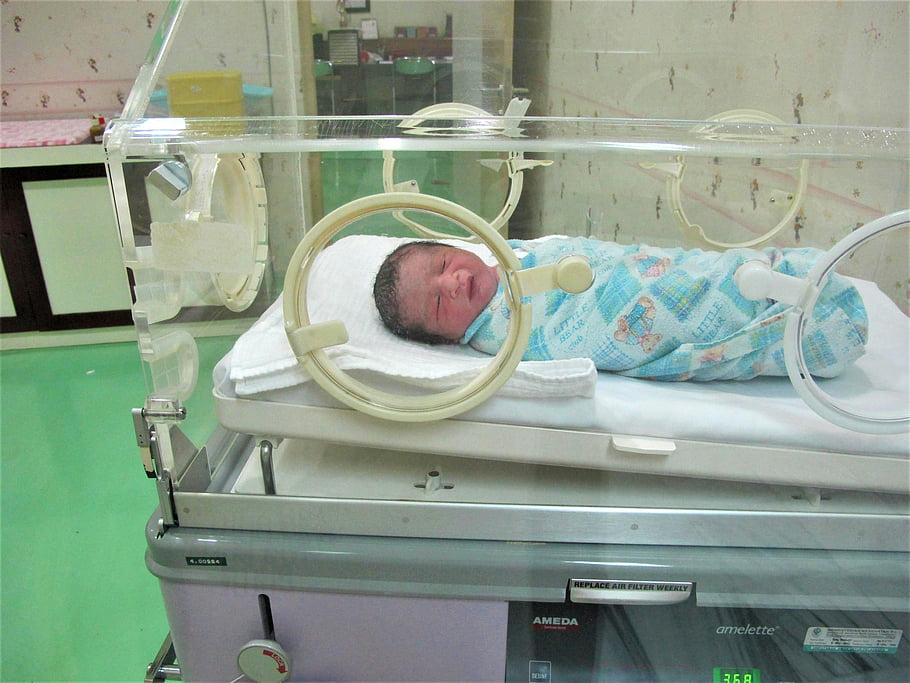 newborn baby, incubator, hospital, colorful blanket, close-up, newborn, baby, incubator hospital, baby in incubator, hospital newborn, newborn care