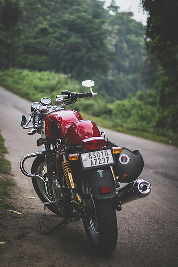 赤いオートバイ、 勝利thruxton、 駐車バイク、 風光明媚な道、 グワーハーティー、 赤い自転車、 屋外バイク、 ロードトリップ、 オートバイのヘルメット、 自然の背景、 旅行写真