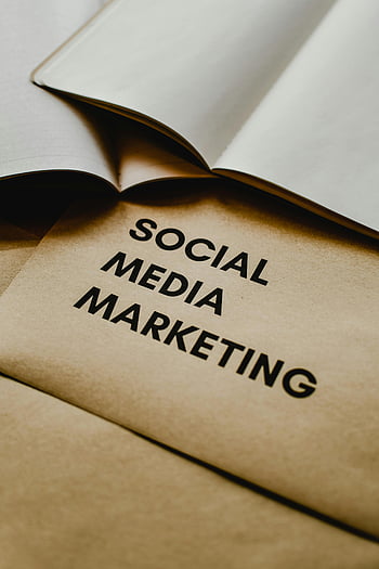 social media marketing, colpo del primo piano, buste marroni, temi di avvio, testo sulla busta, Testo di marketing, social media, marketing, buste, avvicinamento, avviare