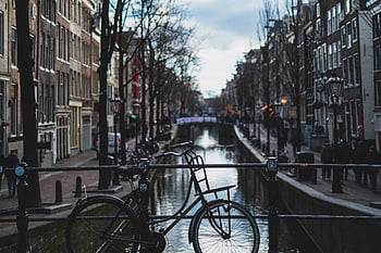 jízdní kolo, zaparkováno, amsterdam, kanál, klasické kolo, Kouzlo města, městské scény, nábřeží, Evropské město, Nizozemí