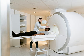 ct scan, pemindaian medis, Tenaga kesehatan, fasilitas modern, perawatan pasien, peralatan medis, alat medis diagnostik, kamar rumah sakit, Tes non-invasif, radiologi, teknologi