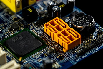 Computer-Motherboard, Nahaufnahme, Intel -Mikroprozessor, elektronische Bauteile, detaillierte Ansicht, Motherboard-Komponenten, Computerhardware, Leiterplatte, Lithium Batterie, Gelbanschluss, Blaues Motherboard