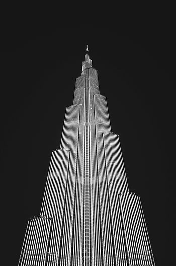 برج خليفة،  اسود و ابيض،  التصوير الليلي،  عرض زاوية منخفضة،  ناطحة سحاب،  دبي،  هندسة معمارية،  أحادية اللون،  أفق حضري،  مباني عصرية،  سيتي سكيب