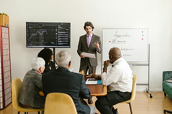 bolagspersonal, marknadsdata, Lag möte, kontorsinställning, presentation, whiteboard, publik, affärsmöte, professionell klädsel, dataanalys, konferensrum