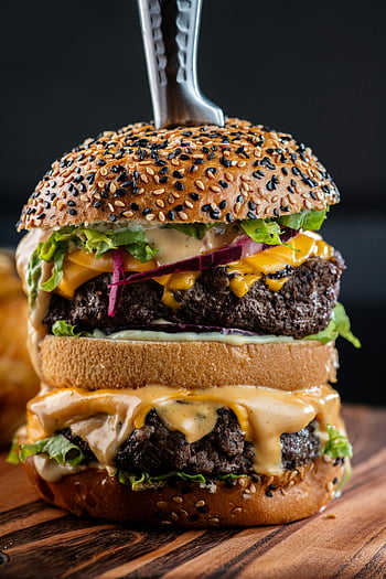 Velký chutný hamburger, double cheeseburger, čerstvé polevy, Sezamová buchta, Fast Food, Delicious Burger, cheeseburger, sezamové housky, Burgerovy zálivky, hamburger, Nadšenci rychlého občerstvení