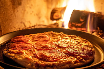 salami Pizza, pizza, wood Fired Pizza, brick Oven Pizza, wood Oven Pizza
