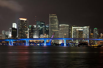 miami skyline, Natoversigt, oplyste bygninger, højhuse, bro, bybilledet, urban nat, havudsigt udsigt, By lys, downtown miami, arkitektonisk belysning
