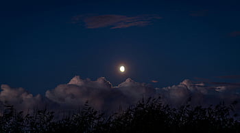 Nachthimmel, Mond, Wolken, still, Dunkle Landschaft, szenische Ansicht, beleuchtete Wolken, Nachtlandschaft, mondhellem Himmel, ruhige Nacht, Nachtwolken