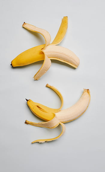 pisang, Pisang matang, Pisang yang dikupas sebagian, latar belakang putih, latar belakang minimalis, kulit pisang, fotografi buah, fotografi makanan, makanan sehat, pisang kuning, Pisang kupas