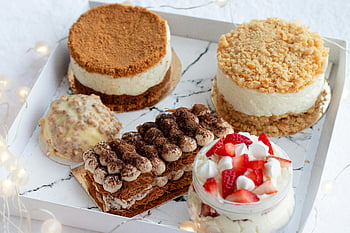dolci, torte gourmet, pasticcini, scatola elegante, amanti dei dessert, contenitore di plastica, varietà, allettante, fragole, crema, Sbriciolata