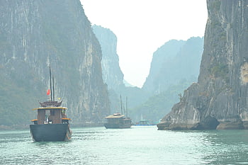 lodí, záliv, cestovní, plachtění, plachetnice, hory, útesy, krajina, přímořská krajina, záliv Halong, Vietnam