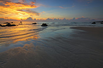 Sonnenuntergang, Strand, goldene Reflexionen, ruhiges Meereslandschaft, Gewässer, Ozean, Abend, natürliche Schönheit, Küstenszene, Felsen