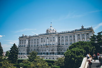 královský palác, Madrid, Španělsko, nádherný výhled, zeleň, turistů, historické architektury, Evropské památky, destinace, prohlížení památek, Exteriér paláce