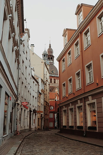 riga, Lotyšsko, Stará Riga, dlážděné ulice, klasické architektury, Gotická věž, kuriózní ulice, historické budovy, Evropské město, středověké architektury, Úzká ulička