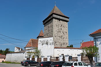 Homorod, Evangelical Church, 13th century, Romanesque basilica, fortified enclosure, defense path, tower, dungeon, bastions, gate tower, frescoes