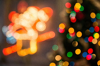 Różne kolorowe światła LED, żywe świąteczne światła, Efekt świąteczny Bokeh, żywe kolory, Światła poza wynikiem, dekoracje świąteczne, kolorowe bokeh, Świąteczne oświetlenie, Świąteczna atmosfera, fotografia bokeh, Świąteczne światła