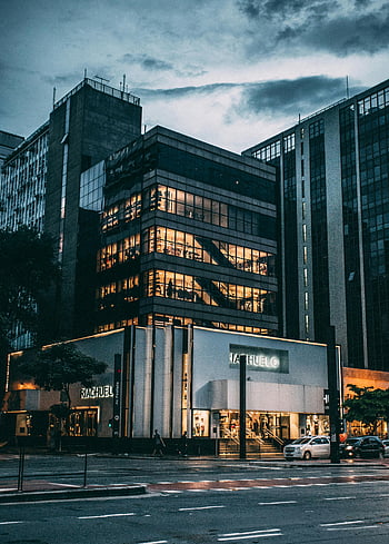 městský blok, Osvětlený obchod, moderní architektura, zatažená obloha, noční výhled, výšková budova, městské scény, Street View, Večerní panoráma města, komerční budovy, světla města