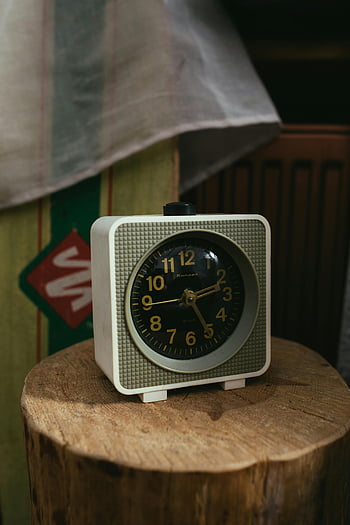 vintage analog watch, wood, classic analogue alarm clock, retro design, wooden stump, indoor, clock, vintage watch, analog clock, wooden surface, retro watch