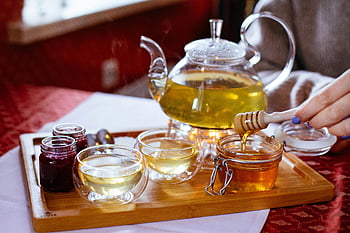 TEA SETUP, honningpind, glas tekande, marmelade krukker, indendørs indstilling, stilfuld te, Varm indstilling, tebakke, te kopper, honning hælder, te service