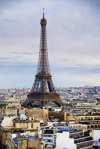 Eiffeltårnet, Paris, bybilledet, overskyet himmel, ikoniske vartegn, fransk arkitektur, by skyline, europæisk rejse, Parisisk skyline, turistattraktion, Frankrig