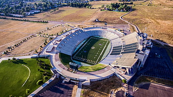 stade hughes, fort collins, photo aérienne, stade gris et blanc, Design moderne, environnement panoramique, État du Colorado, terrain de football, site sportif, stade extérieur, prise de vue aérienne