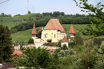 biertan, opevněný kostel, Transylvánii, světového dědictví unesco, pozdní gotika, Barokní akcenty, Saské osídlení, centrální náměstí, zelená krajina, historické architektury, věže