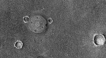 Mars, nasa, MRO, jpl, çok katlı, Uarizona, eşmerkezli kubbe, kraterler, jeoloji, volkanik özellik, peyzaj