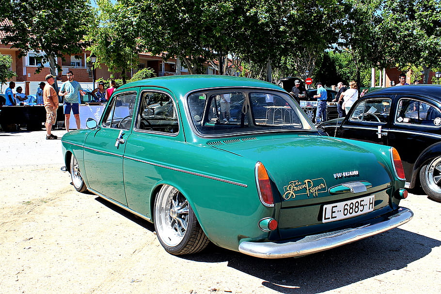 Volkswagen Tipo 3, 1600, classic car, green car, vintage vehicle, car show, Villaviciosa de Odon, Madrid, June 2024, outdoor event, people gathering