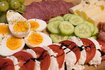 prima colazione, pasto, cibo, salsiccia, piatto di salsiccia, pomodoro, Mozzarella, fresco, uova, salame, cetriolo
