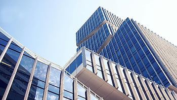 skleněné budovy, moderní mrakodrap, Reflexní sklo, nízký úhel záběru, jasné modré nebe, městskou architekturu, moderní design, panoráma města, výšková budova, architektonická fotografie, skleněná fasáda
