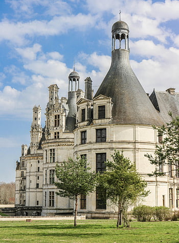 Château de Chambord, Renaissance architecture, France, close-up, historical building, French castle, European architecture, Loire Valley, architectural details, historic landmark, French chateau