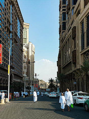 mecca, pouliční scény, lidí, kteří jdou, tradiční oděv, moderní budovy, městské krajiny, Saudská arábie, městský život, Kulturní oděv, střední východ, Street View