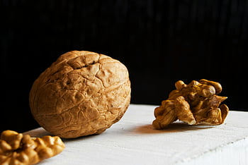 Nussbaum, Ganzes Walnuss, Walnusskern, Walnussschale, gesunder Snack, Nuss, Gehirnnahrung, natürlich, organisch, Nahansicht, Textur