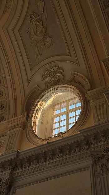 Oválné okno, Složité architektonické detaily, Historický palác, turin itálie, krásné okno, palácové okno, historické architektury, zdobené okno, interiér paláce, turínský palác, oválné palácové okno