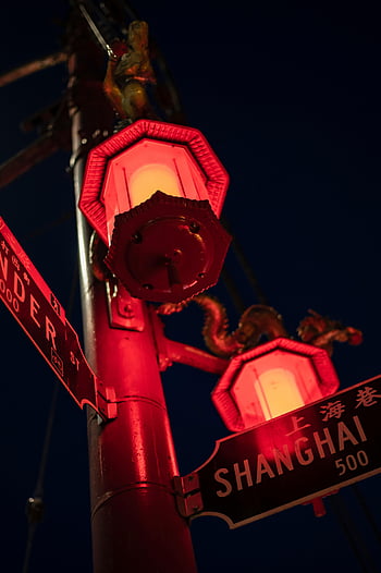 Xangai, Sinais de transito, Lanternas de neon, cidade noturna, lanternas vermelhas, design oriental, cena noturna, atmosfera mal -humorada, Título de Xangai, luzes da noite, sinalização de rua