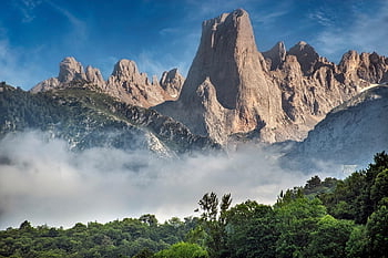 naranjo de bulnes, Příroda, vápencový vrchol, hora, krajina, mlha, nebe, mraky, skály, asturie, Španělsko