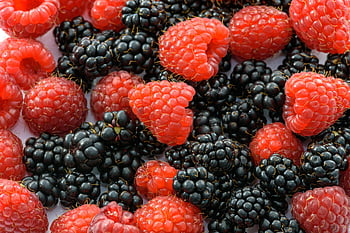 maliny, ostružiny, Vibrující detail, čerstvé jahody, přirozená sladkost, zdravé výživy, ovocné fotografie, Berry Mix, detailní fotografie, Zdravé stravování, čerstvé produkty