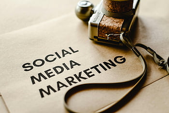zabytkowe kamery, brązowy papier, Marketing mediów społecznościowych, Marketing cyfrowy, zbliżenie, pasek od aparatu, tematy marketingowe, retro kamera, nakładka tekstowa, sprzęt fotograficzny, Narzędzia marketingowe