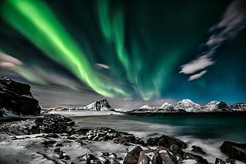 Noorderlicht, time-lapse, Lofoten Mountains, besneeuwde landschap, reflecterend water, nachtelijke hemel, prachtig uitzicht, winterlandschap, Noorwegen, natuur wonder