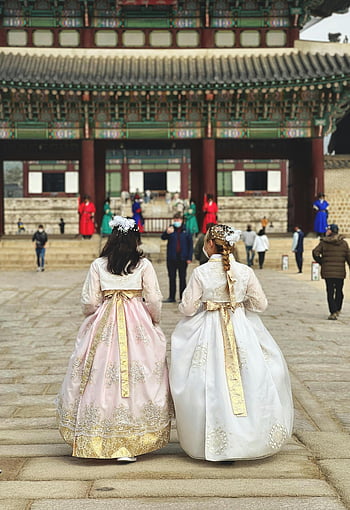 hanbok, palazzo gyeongbokgung, Seoul, GEUNJEONGJEON PALACE, Abito coreano tradizionale, Pink Hanbok, White Hanbok, cultura coreana, Palazzo Storico, Donne ad Hanbok, Turismo Seoul